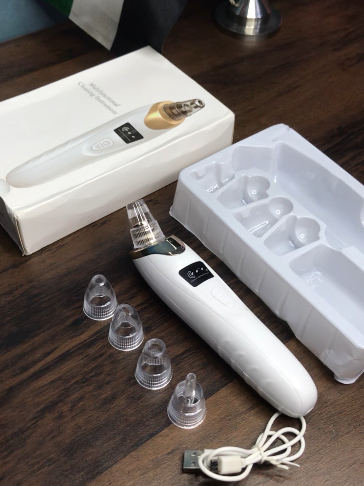 5 in 1 Rechargeable Blackhead Remover and Vacuum Suction Acne Pore Cleaner